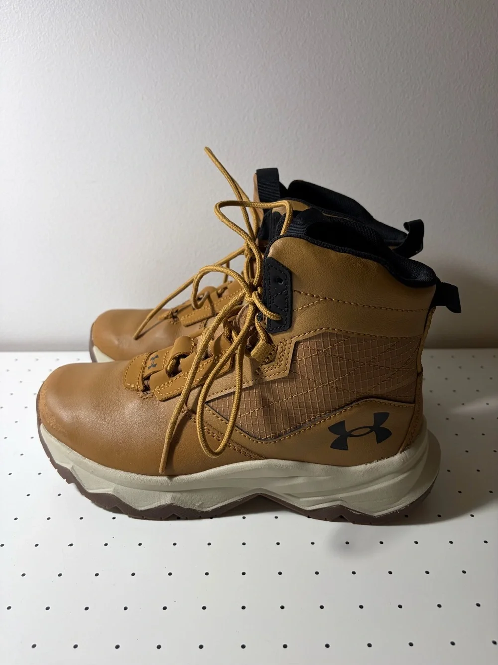 Under Armour Kids' Brown Lace-Up Outdoor Boots
